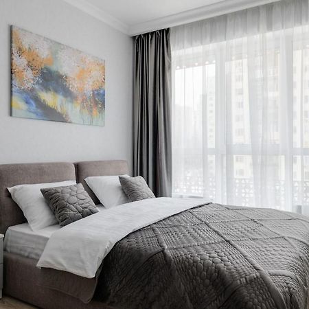 Modern New Cozy Apartment Kvartet Railway Station Kiew Exterior foto