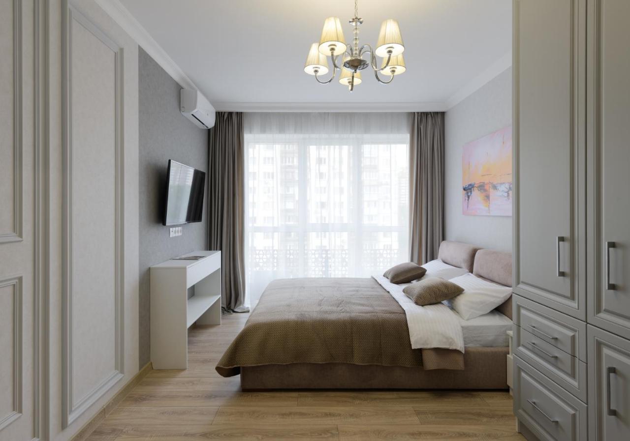 Modern New Cozy Apartment Kvartet Railway Station Kiew Exterior foto